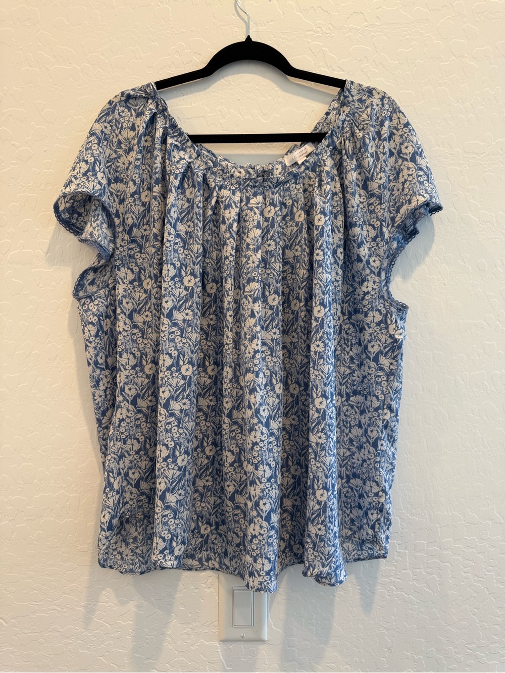 LC Lauren Conrad Blue Floral Peasant Blouse